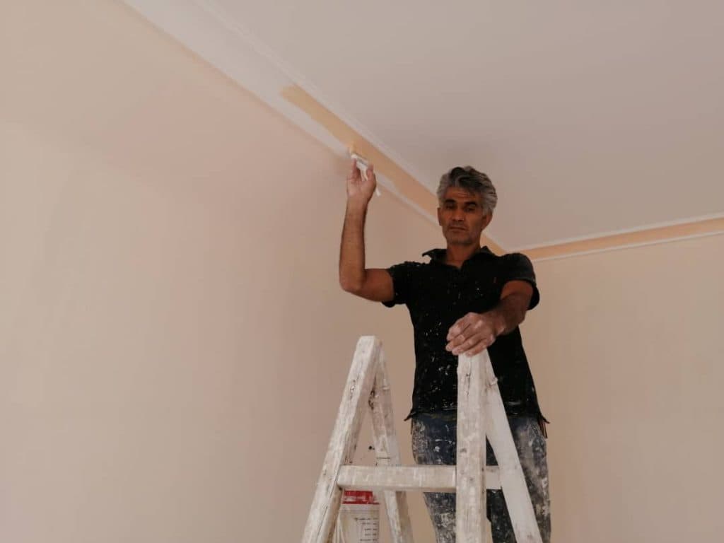 خدمات نقاشی ساختمان هوشنگ ذوالفقاری در کرمانشاه