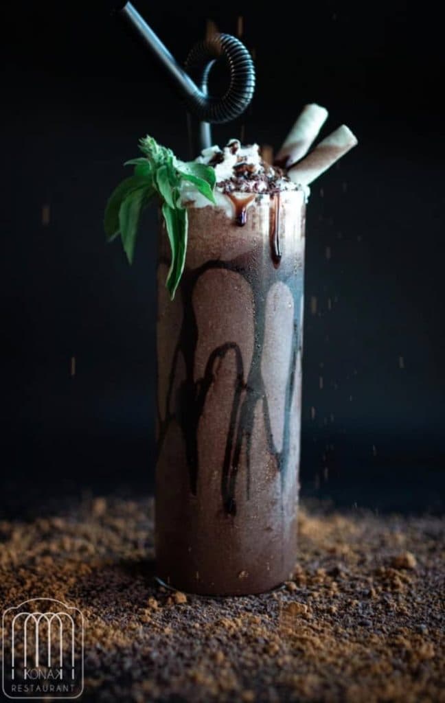 رستوران کوناک در میدان بسیج تبریز