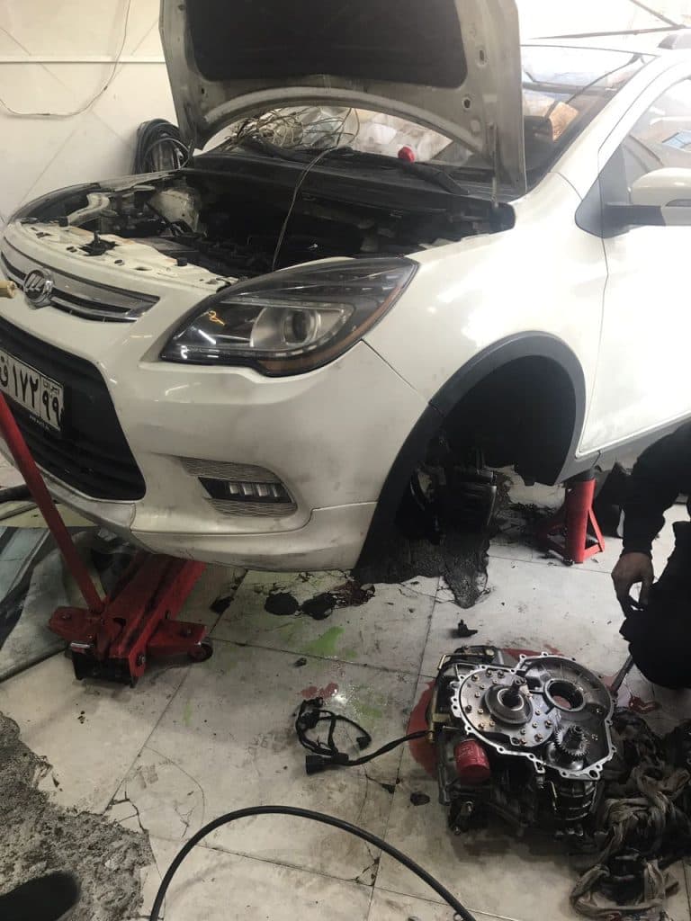 تعمیرگاه ام وی ام حسام در تهرانپارس تهران