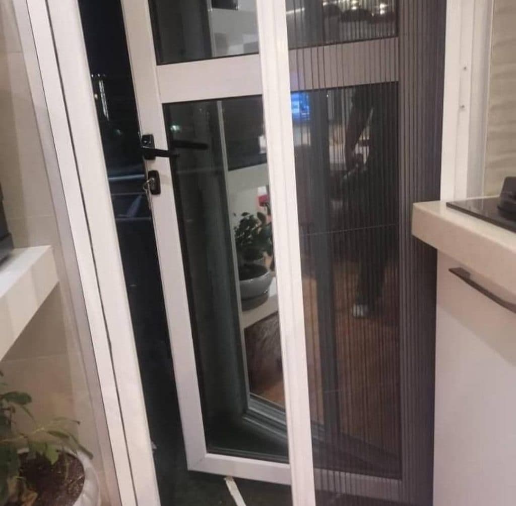 ساخت توری پنجره فیکس و متحرک سلطانی در شیراز