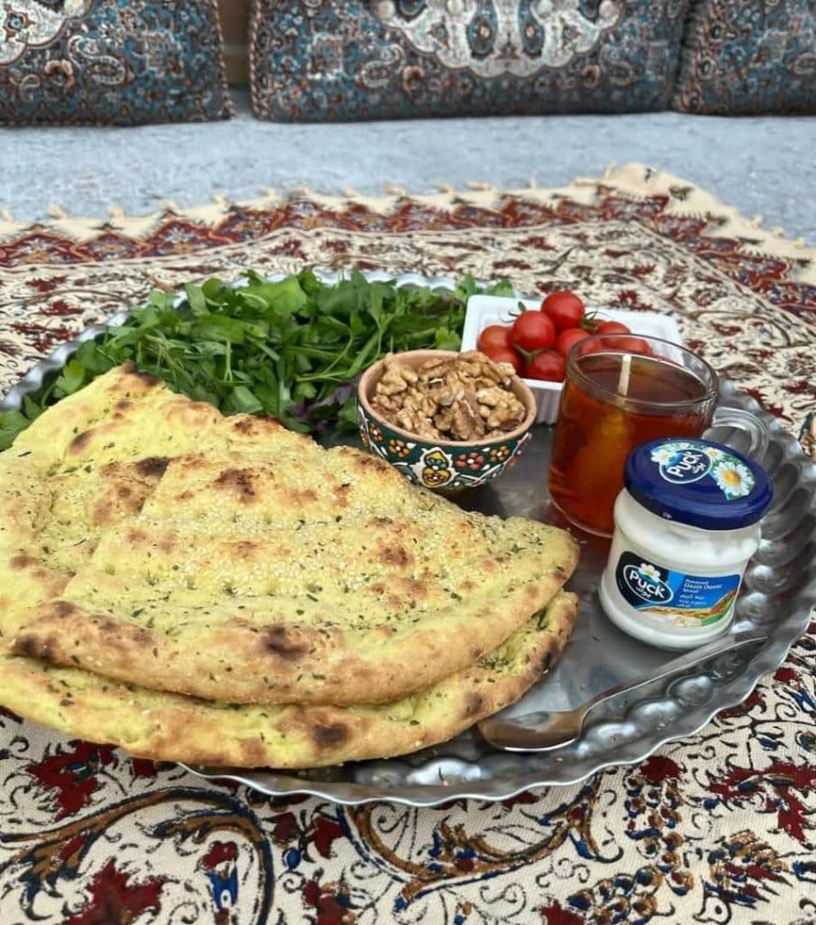 کافه رستوران میراث در مهریز