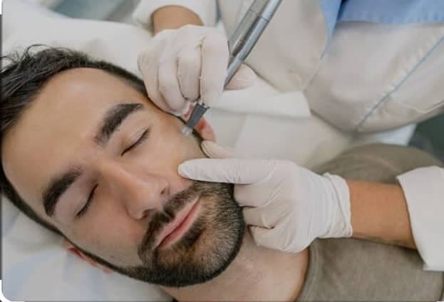 خدمات پرستاری و درمانی در منزل شهروند زیباجو در قشم