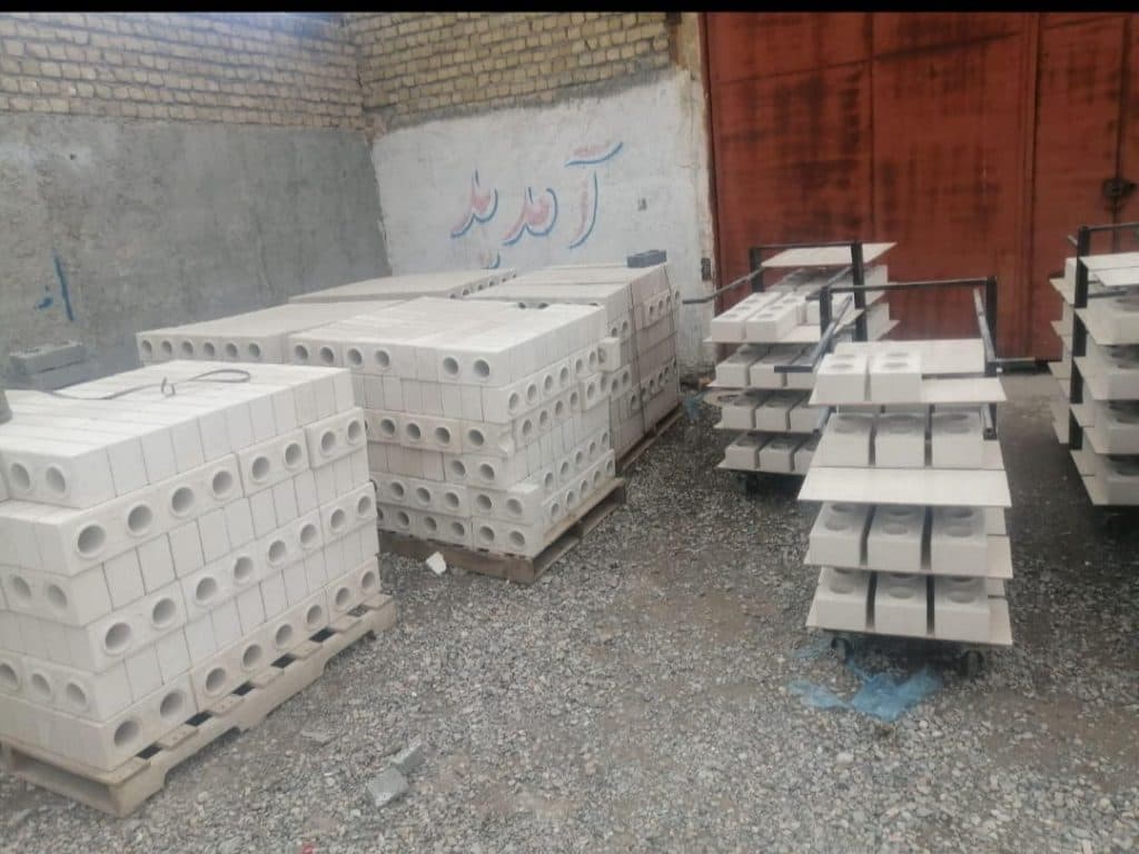 تولید آجر پازلی رنگی دو طرف نما جاوید در مشهد