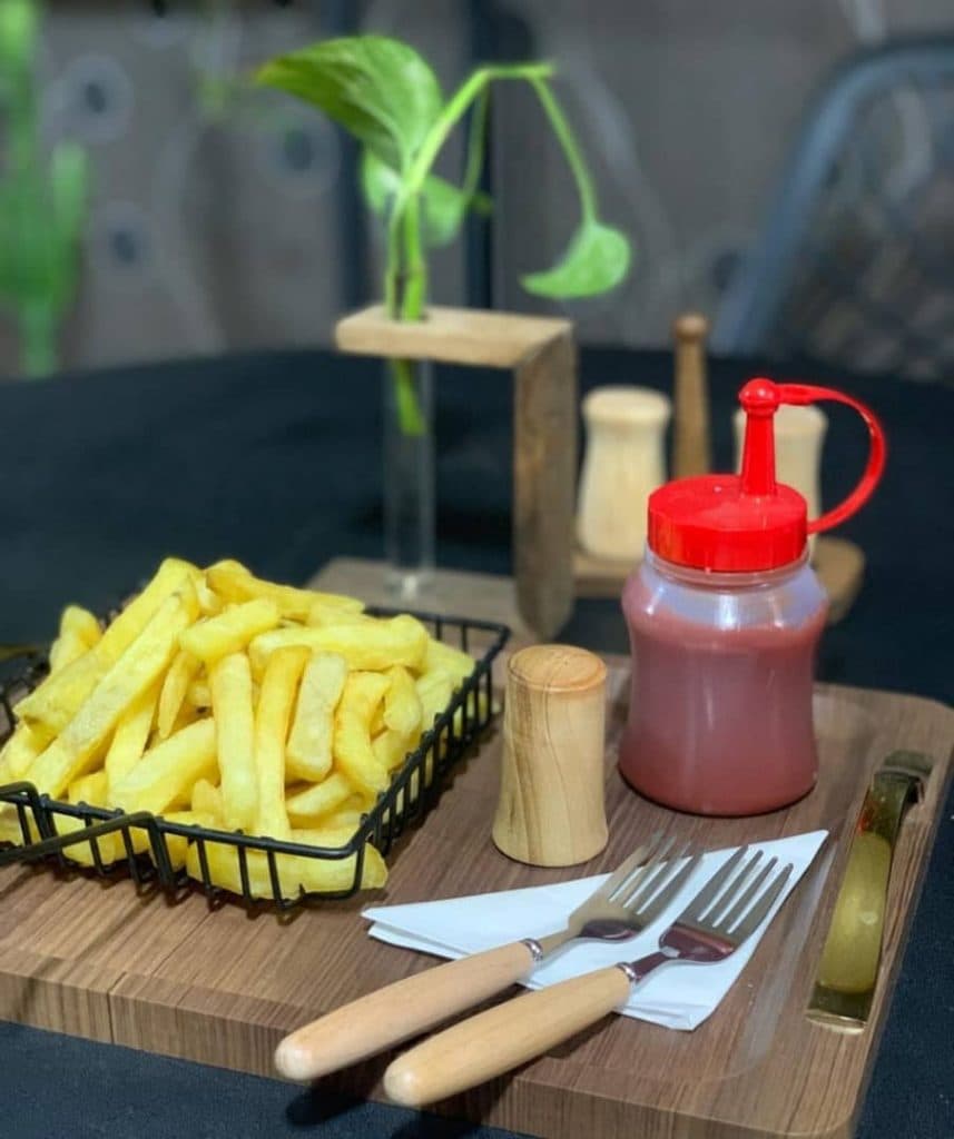 کافه سنتی ترنج در زرند