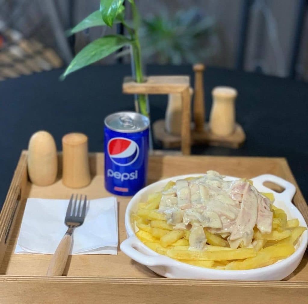 کافه سنتی ترنج در زرند