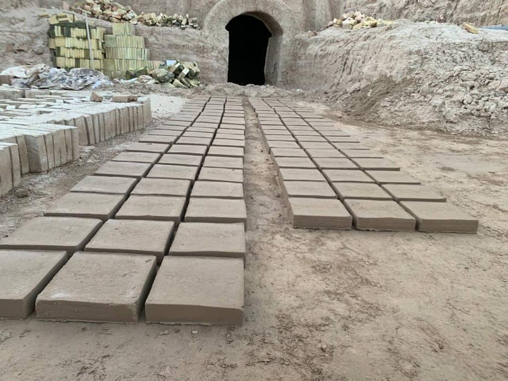 تولید و فروش آجرنما خشت سنتی و قزاقی اسماعیلی در بیرجند