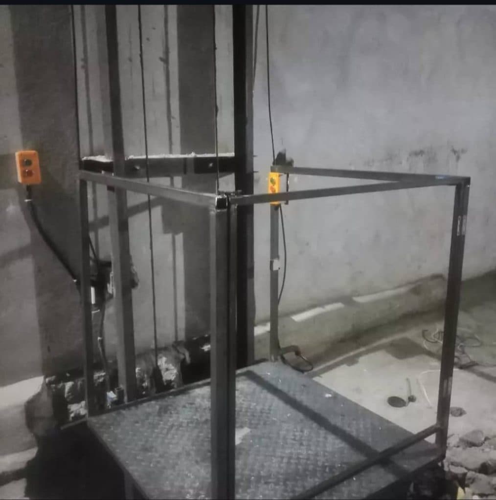 بالابر آسانسور آذردقیق در تبریز