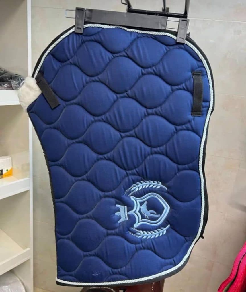 فروشگاه لوازم سوارکاری تورنادو در جاده فرودگاه اصفهان