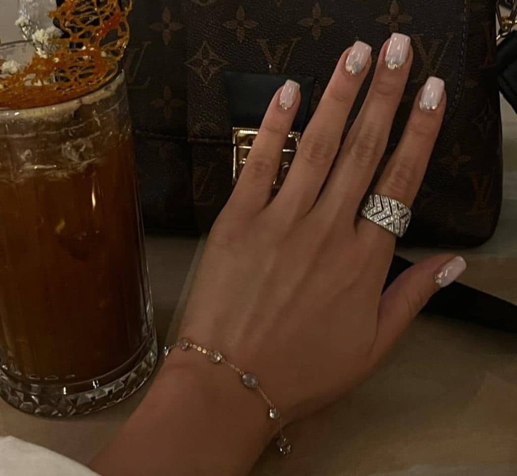 آموزش و خدمات ژلیش و کاشت ناخن ملیکا توکلی در تهران