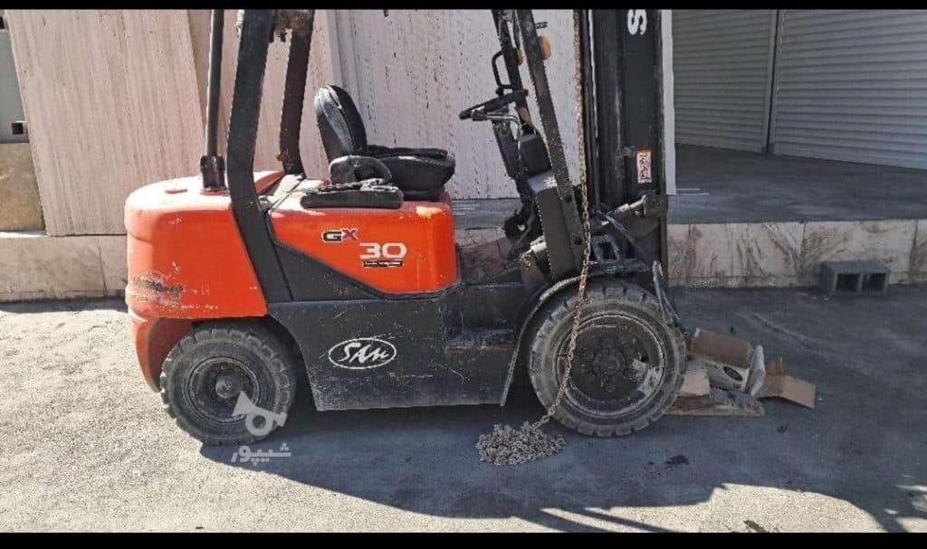 تعمیرات تخصصی لیفتراک مستر مکانیک در اصفهان