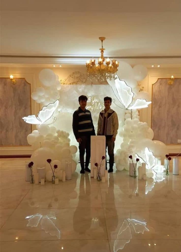 بادکنک آرایی دوقلوها در اصفهان