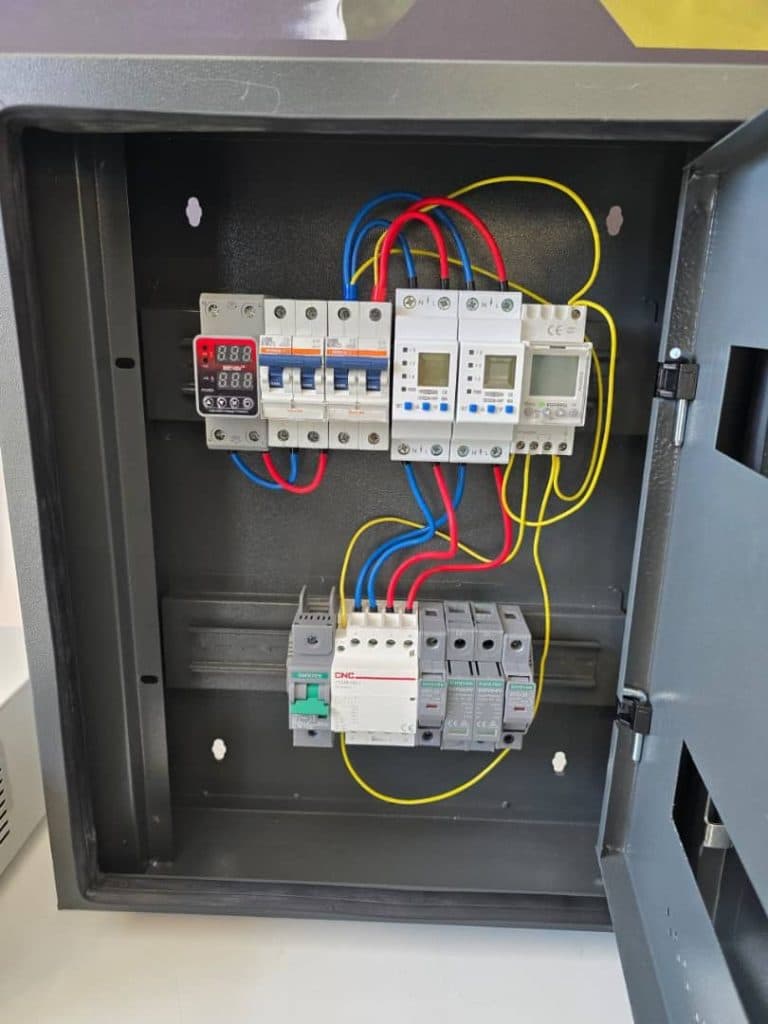 انرژی خورشیدی سولارزون سنندج