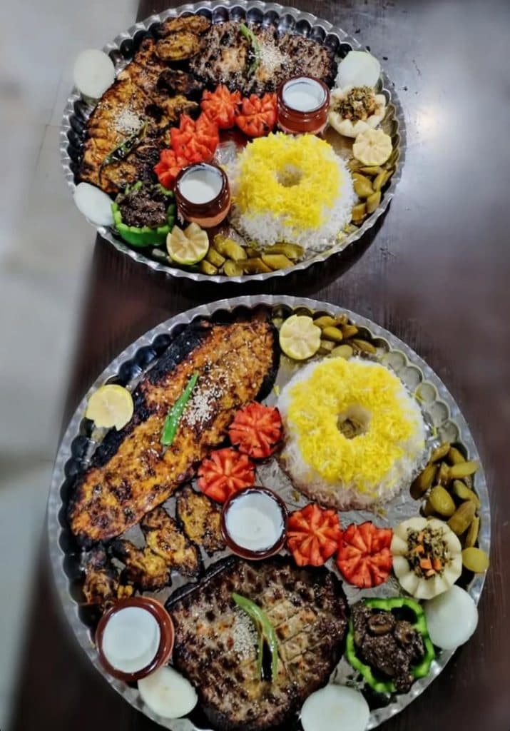 کافه رستوران یارپاق در جاده فیرورق