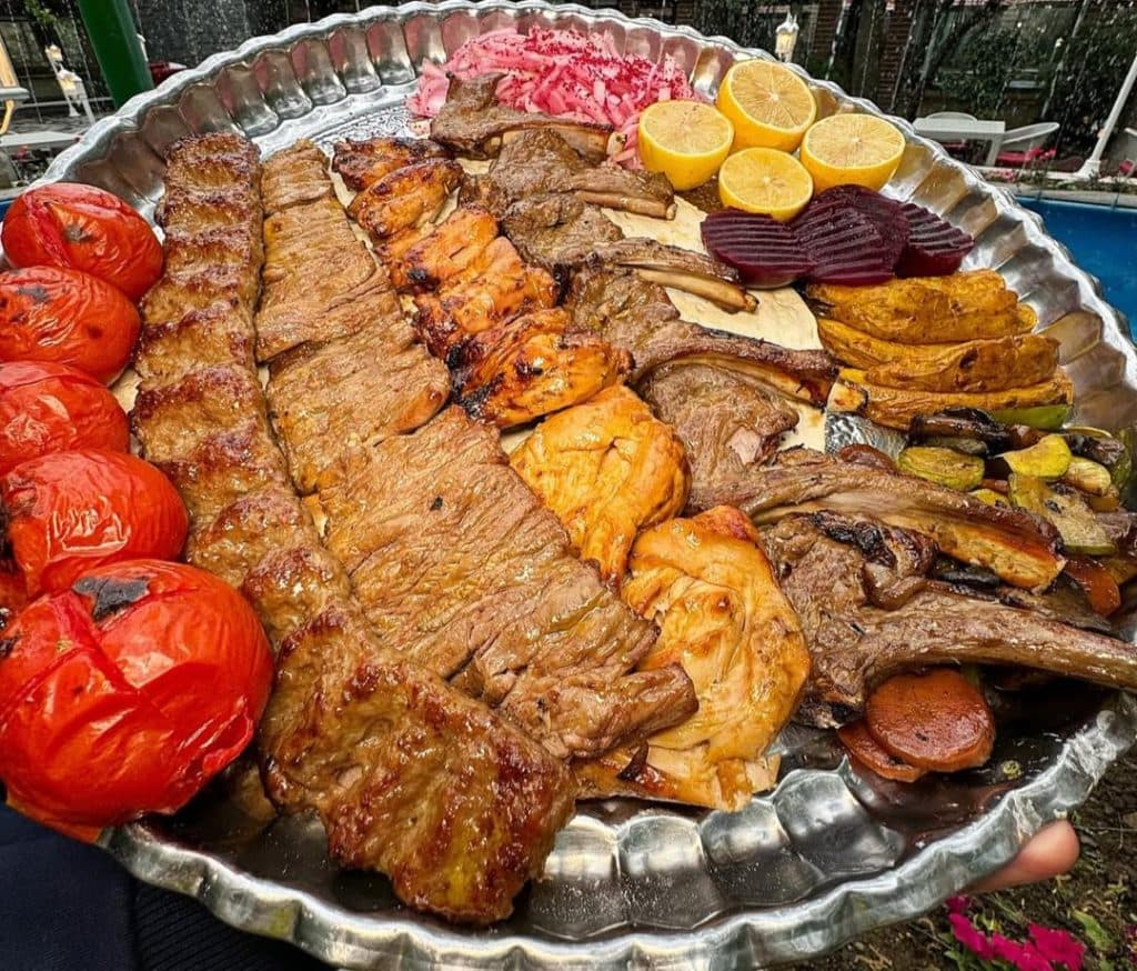 کبابسرای عمو قربان در بجنورد