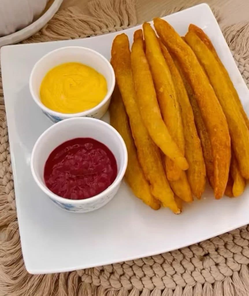 برگر زغالی یاس برگر در سیرجان