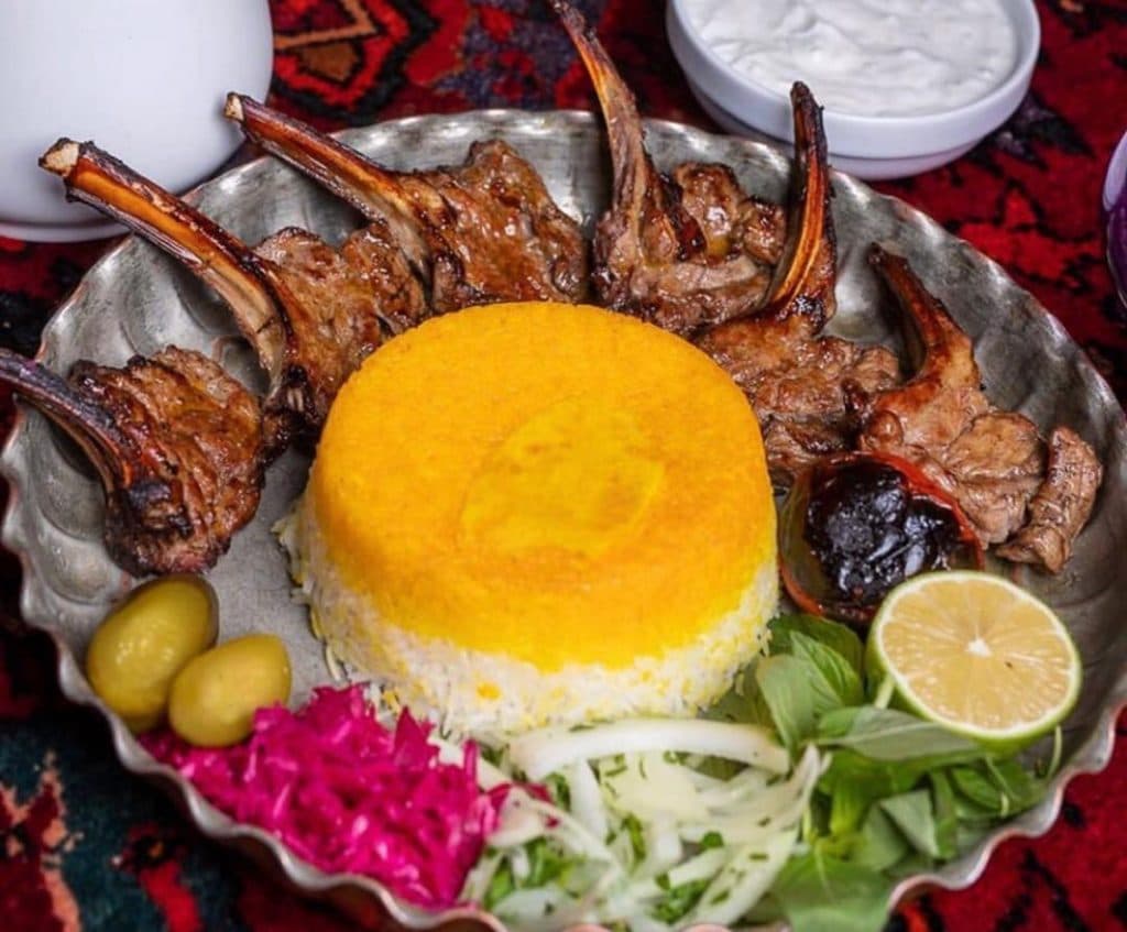 رستوران آبرون در شهرک ناز فردیس