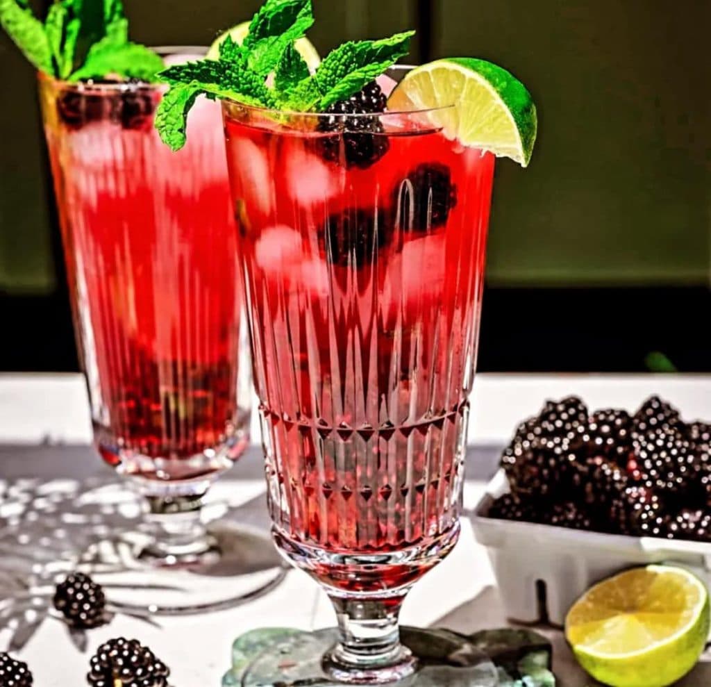 کافه رستوران بین المللی مجلل قازانچایی در میرداماد تهران