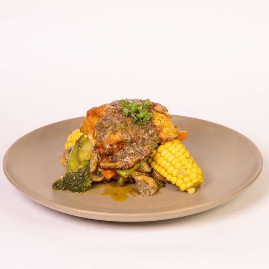 راه اندازی و تجهیز رستوران شف علی ناطقی در لاهیجان