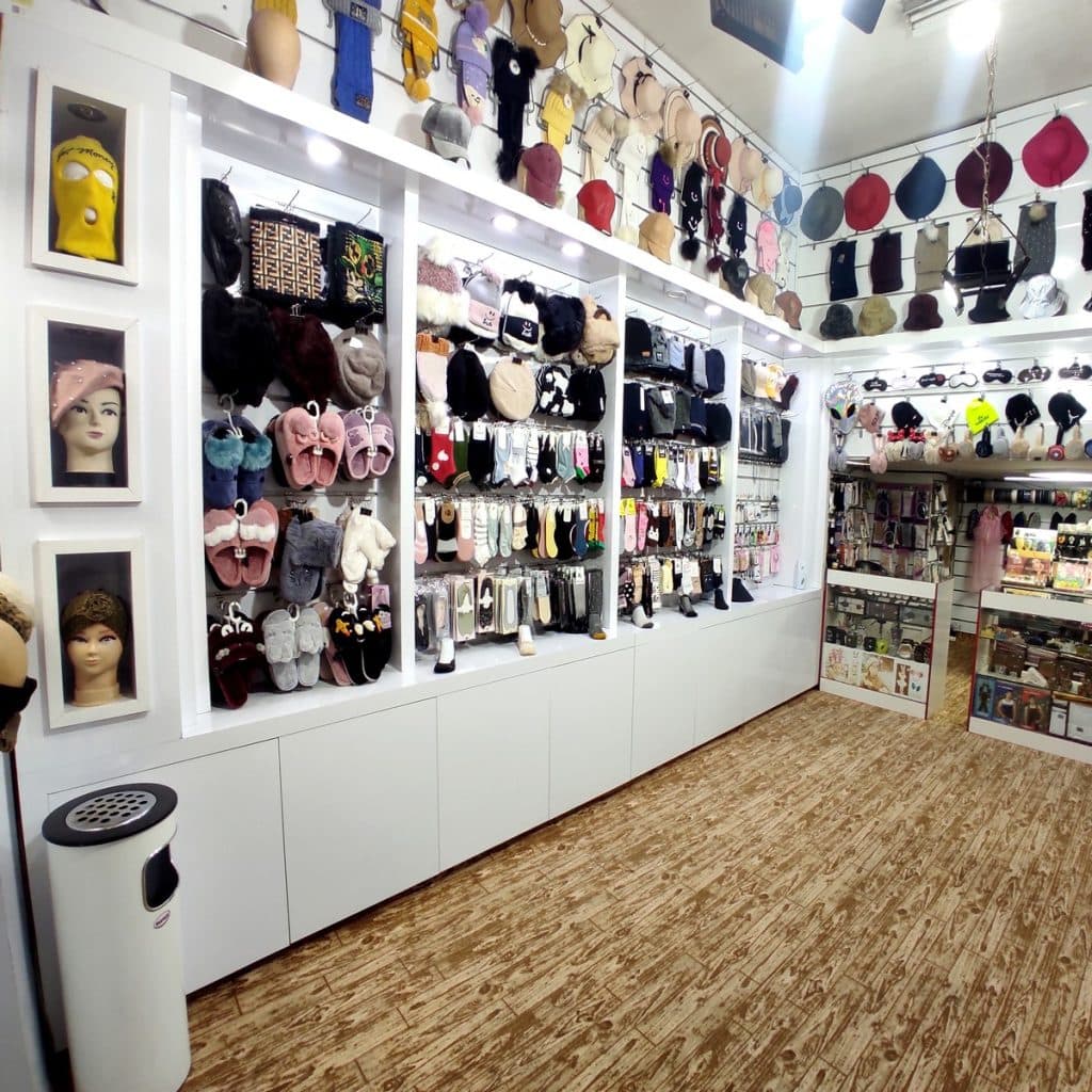 فروشگاه اکسسوری آرتینا در یزد