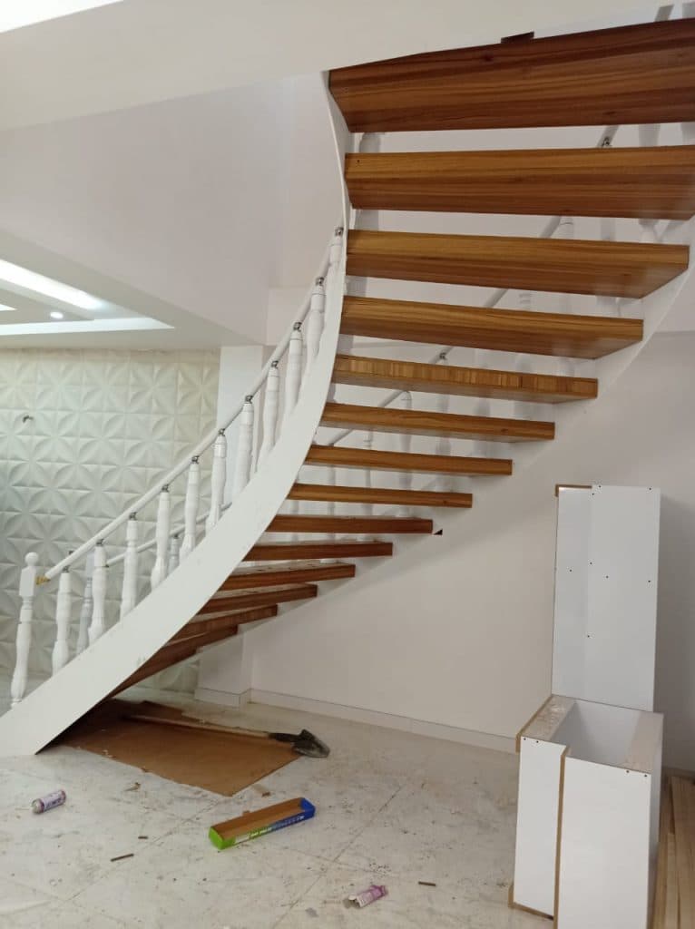 ساخت پله پیچ و آماده شیران استیل در تالش