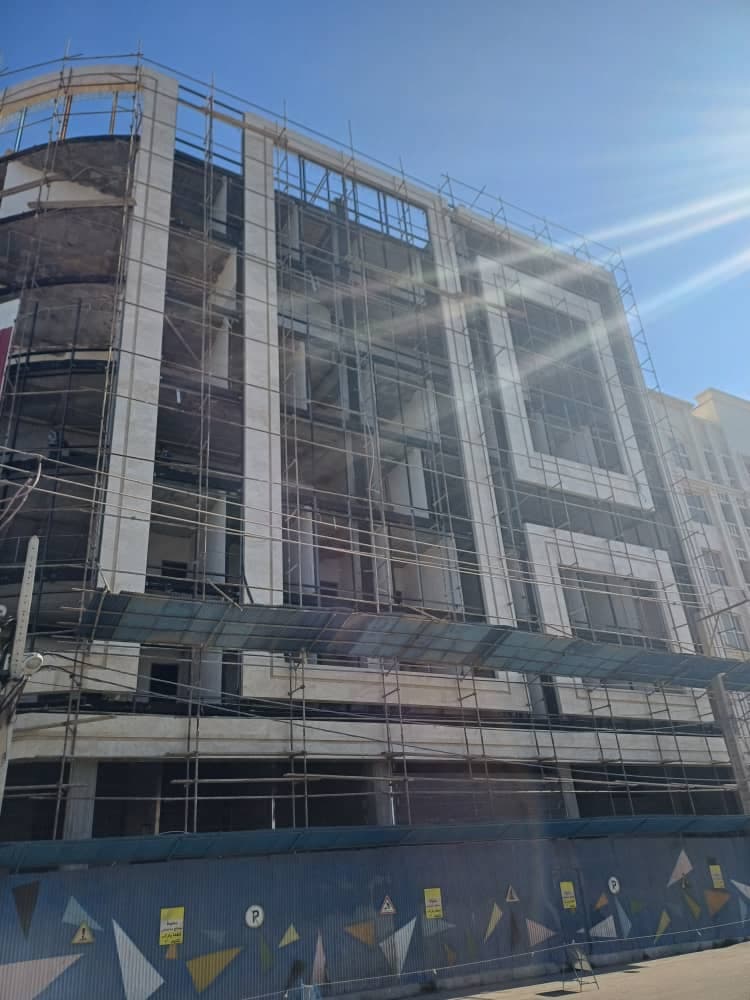 طراحی و اجرای نمای کرتین وال و اسپایدر رحیمی شیراز