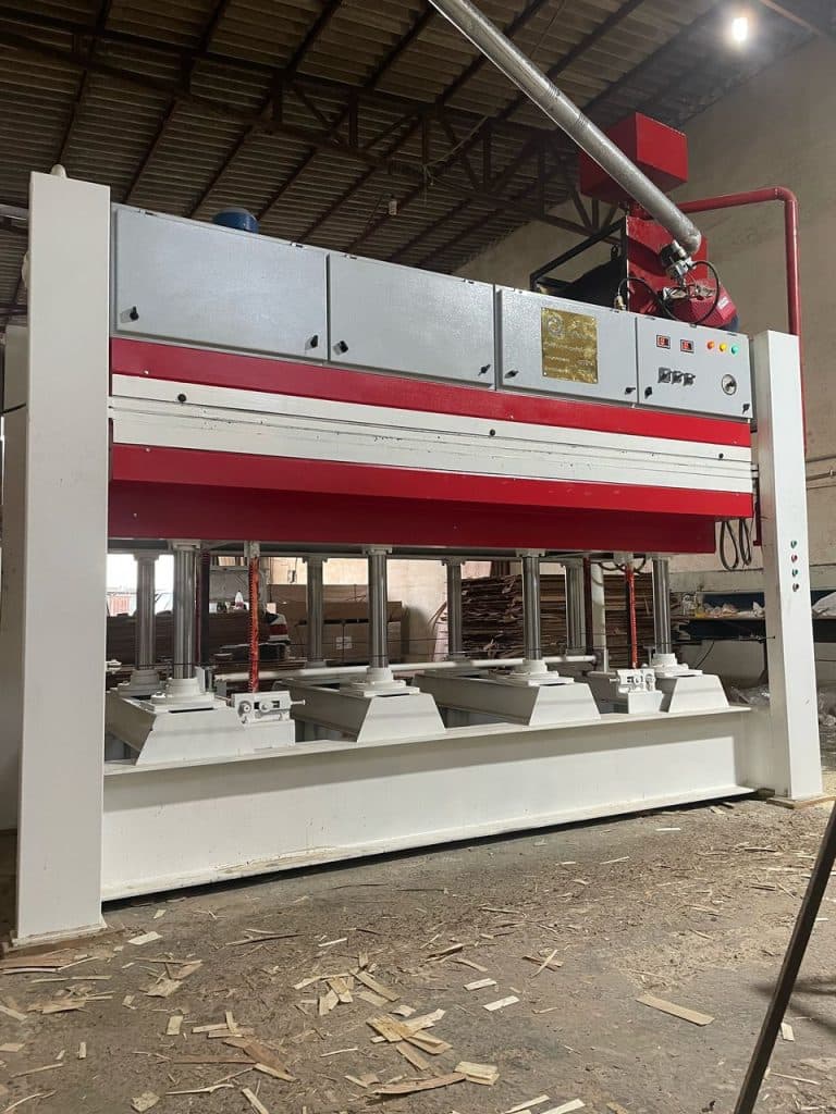 طراحی و تولید دستگاه پرس چوب نیوتکنیک در تهران