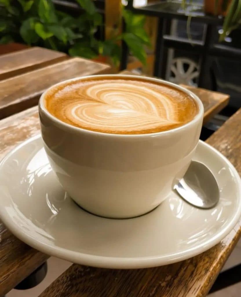 کافه رستوران بین المللی مجلل قازانچایی در میرداماد تهران