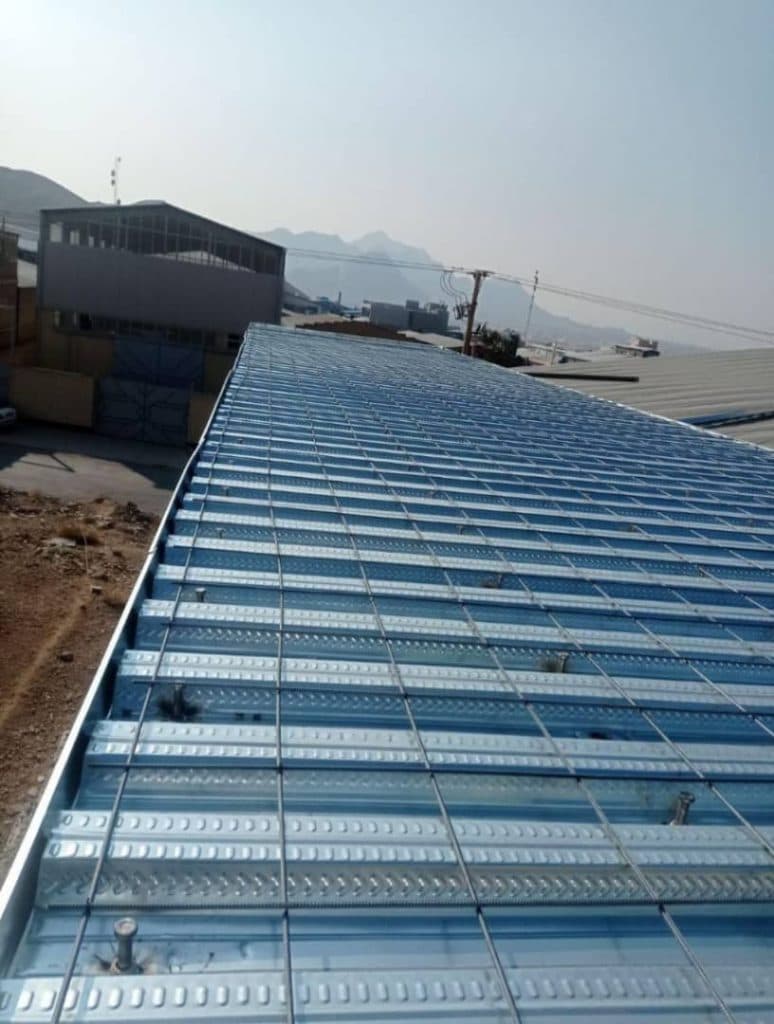 اجرا سقف عرشه فولادی صالحی در اصفهان