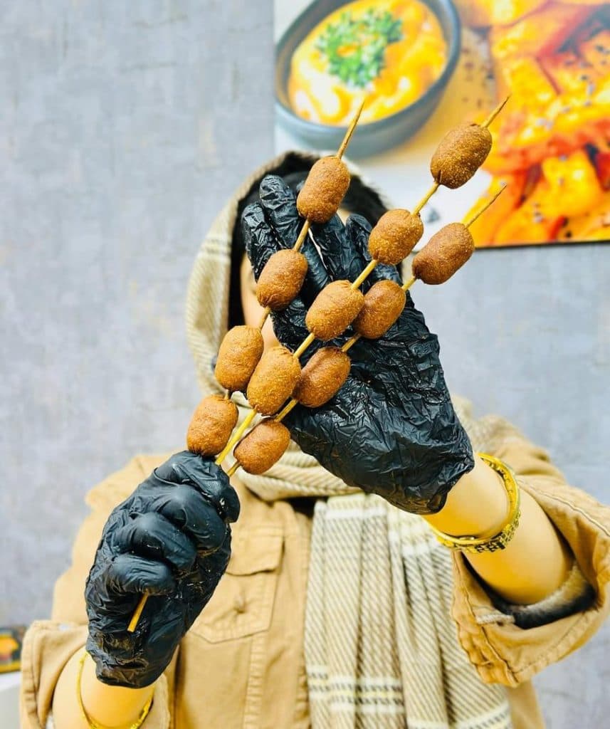 سرزمین سوخاری دستیار در 15 خرداد زرند