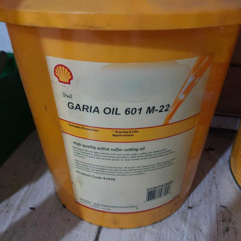 پخش و فروش روغن صنعتی آسان صنعت سیاسی در اصفهان