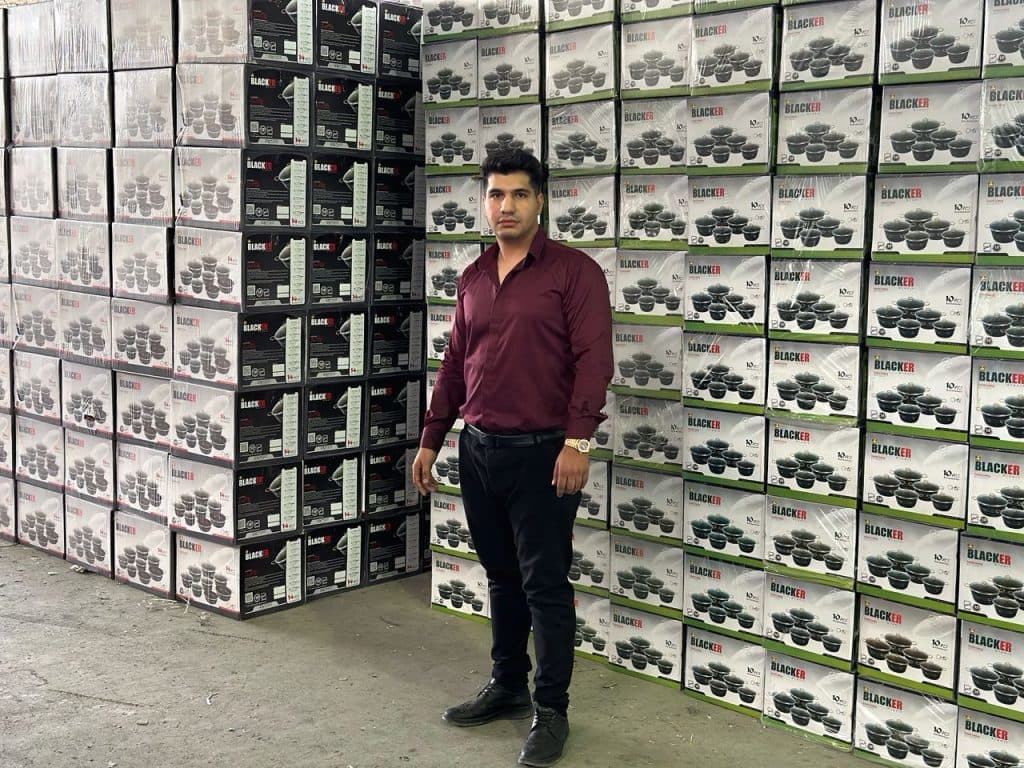 شرکت ظروف نچسب اهورا و بلکر در اراک