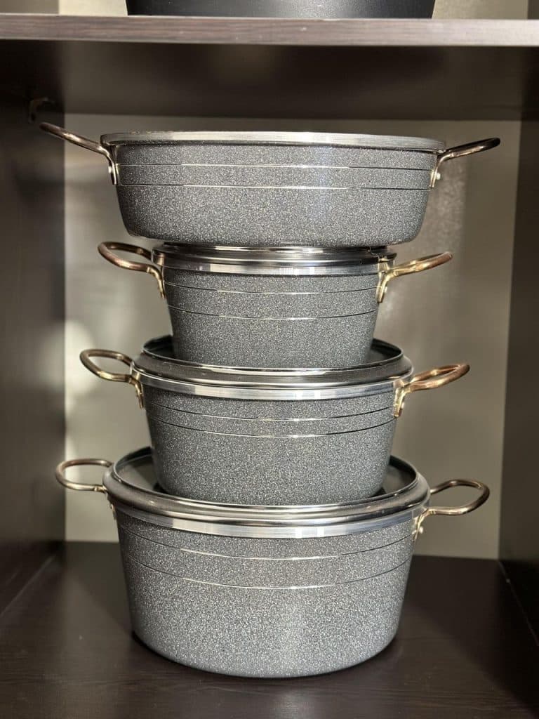 شرکت ظروف نچسب اهورا و بلکر در اراک