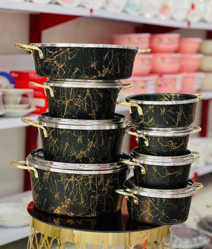 شرکت ظروف نچسب اهورا و بلکر در اراک