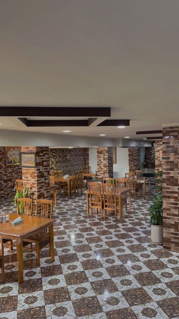 رستوران سنتی آپادانا در یاسوج