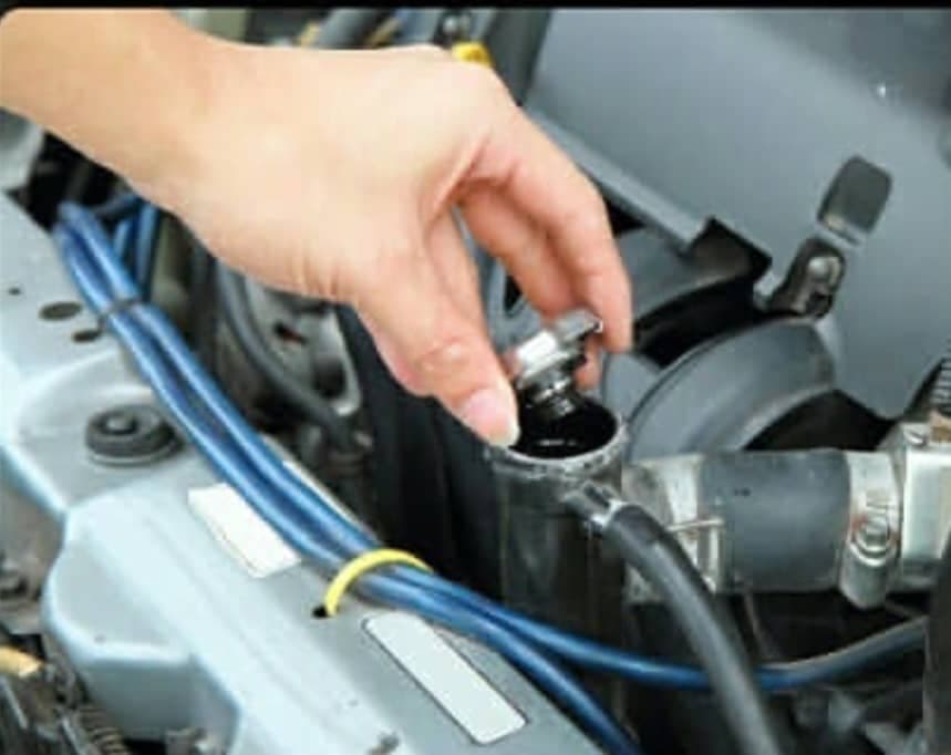 تعمیرگاه مکانیکی خودرو سبک آوانس در جاده قم به کاشان