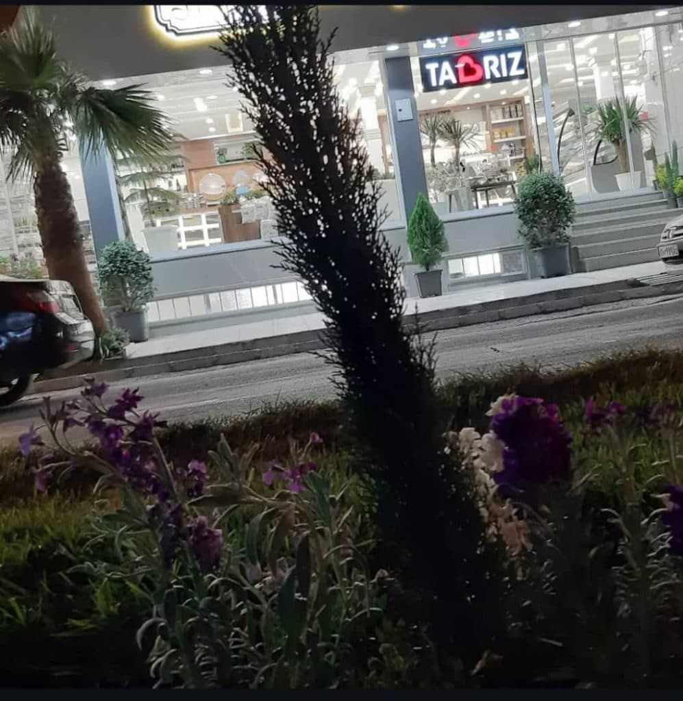 پخش عمده و خرده مواد غذایی بهرامی در زاهدان