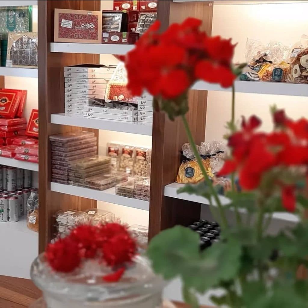 پخش عمده و خرده مواد غذایی بهرامی در زاهدان