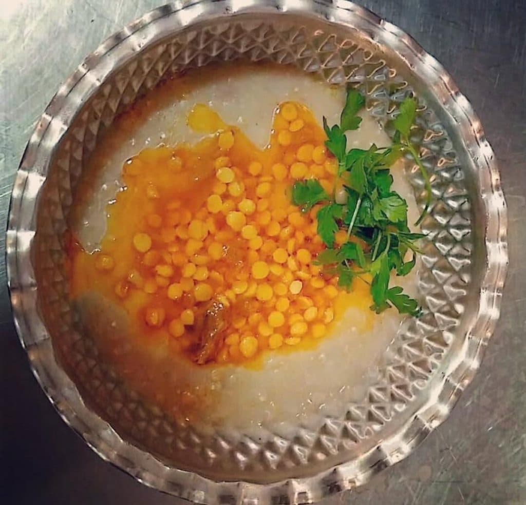 کترینگ و بیرون بر غزال در نیشابور
