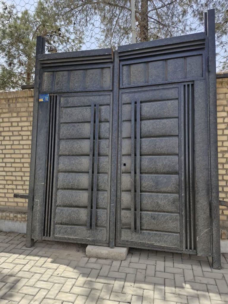 ساخت درب حیاطی و ویلایی بهرین در کاشان