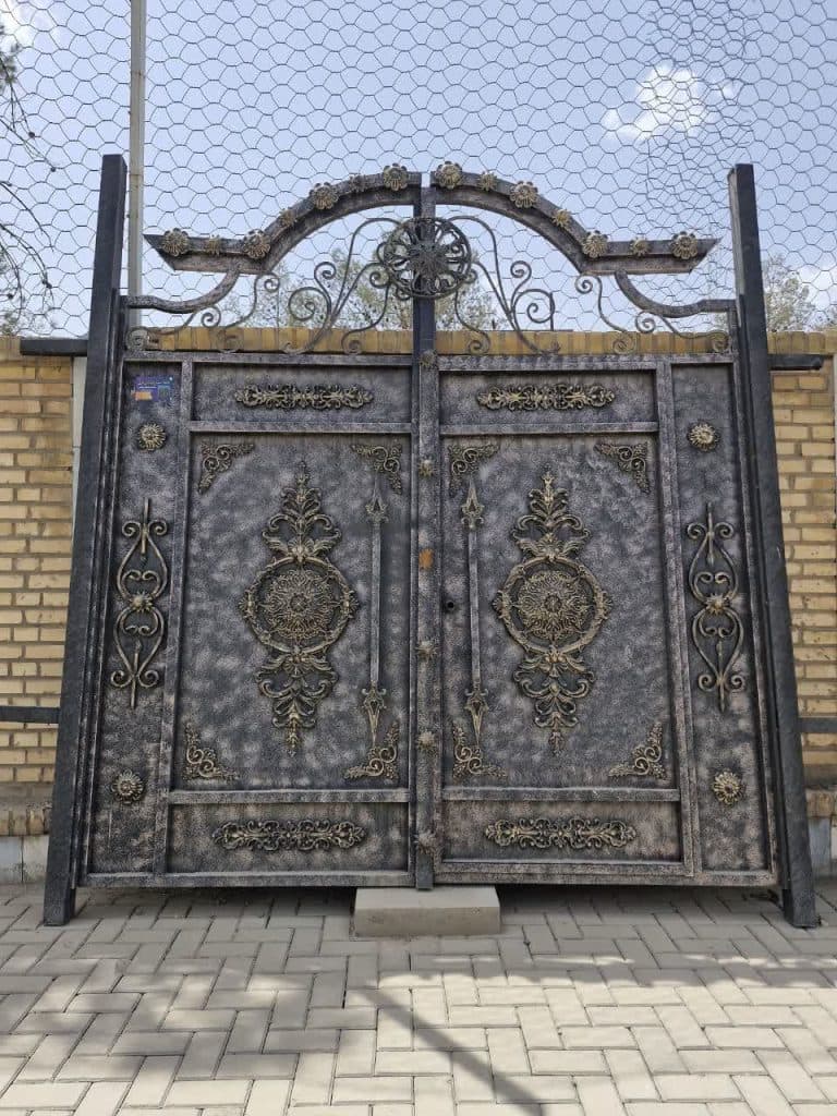 ساخت درب حیاطی و ویلایی بهرین در کاشان