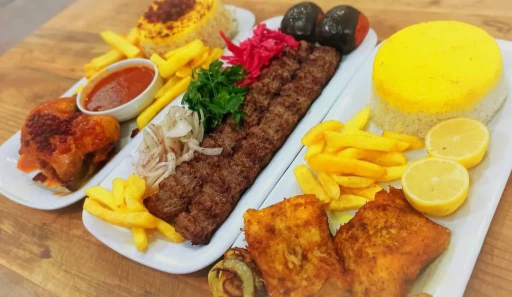 رستوران دل دوست در جاده خمام به رشت