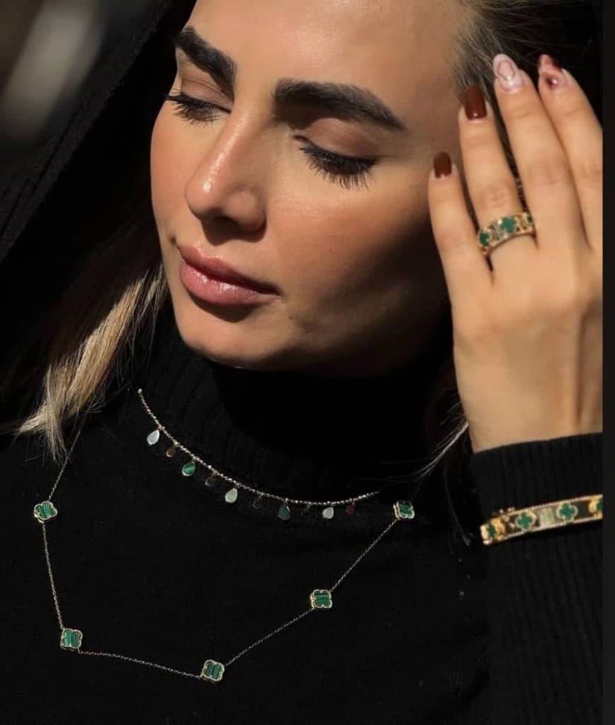 گالری طلا جواهر لوکس و آب شده دورادو در بابل