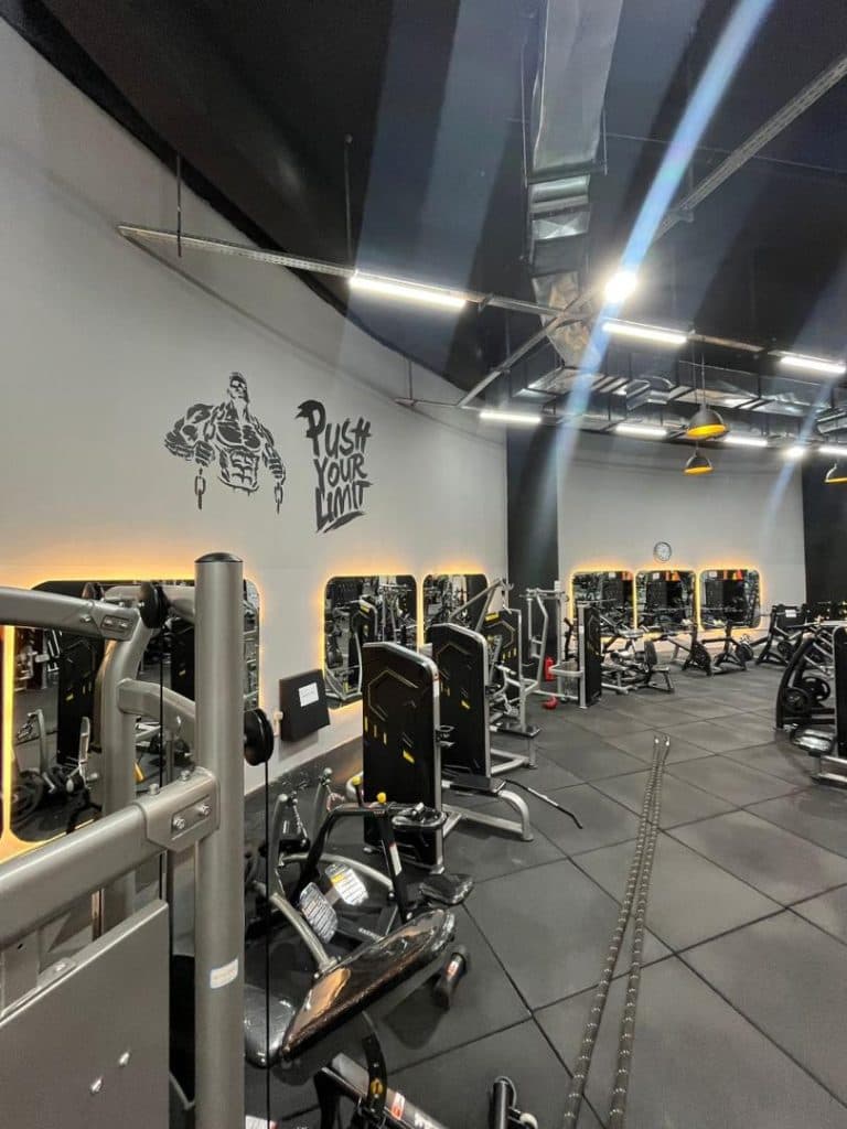 باشگاه بدنسازی انرژی پلاس در بجنورد