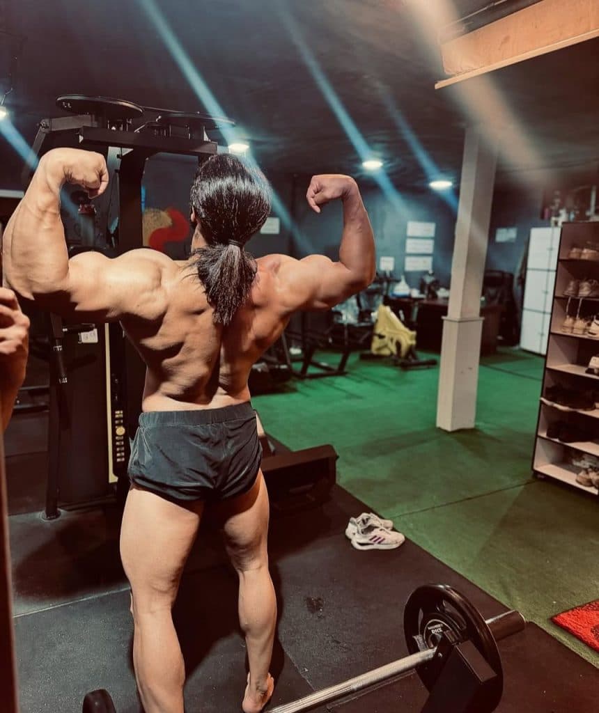 باشگاه بدنسازی فیت سنتر در درود نیشابور