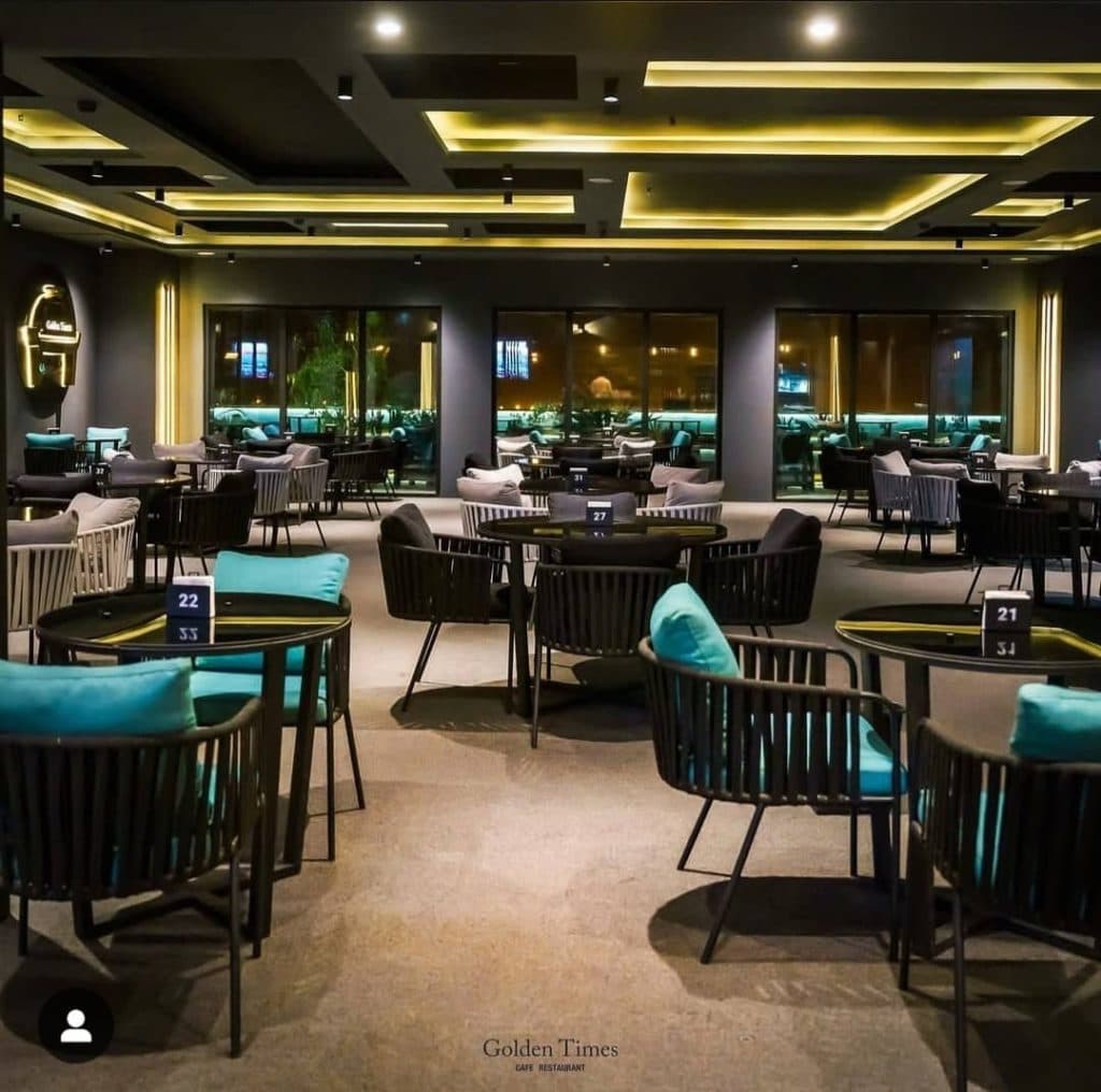 کافه رستوران گلدن تایمز در چابهار