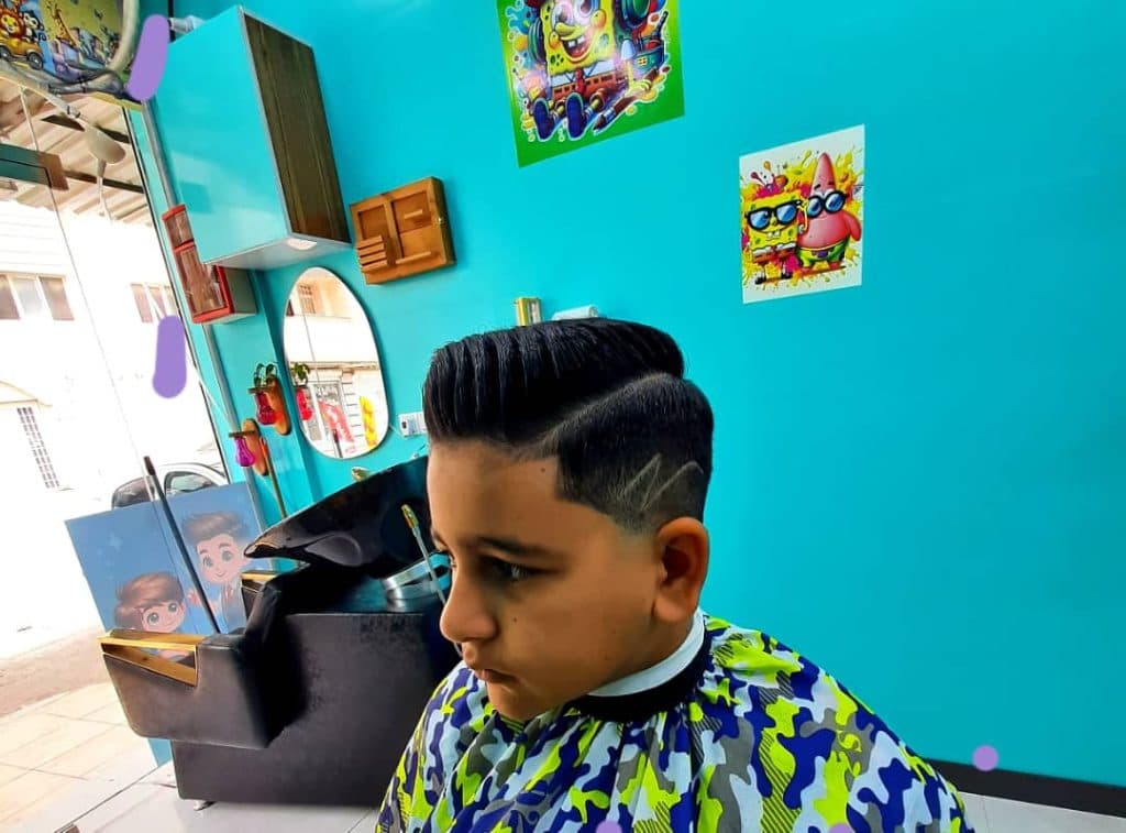 آرایشگاه کودک و نوجوان جزیره ی مو در بوشهر