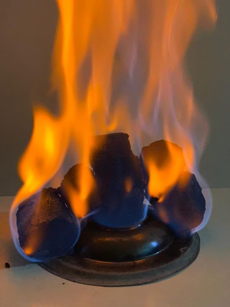 صادرات زغال خودسوز بی دردسر ملک محمدی در قزوین