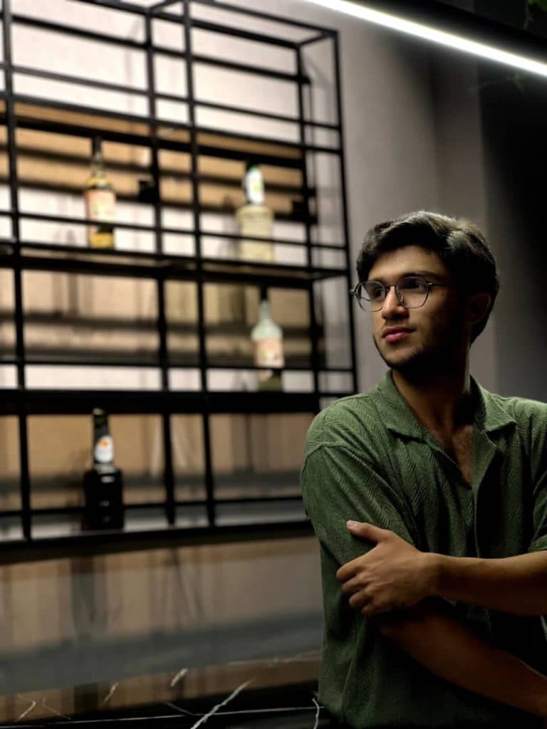 کافه رستوران هایکا در بندر کنگان