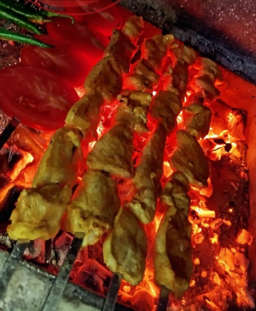 رستوران و غذاخوری ایوان در مرند