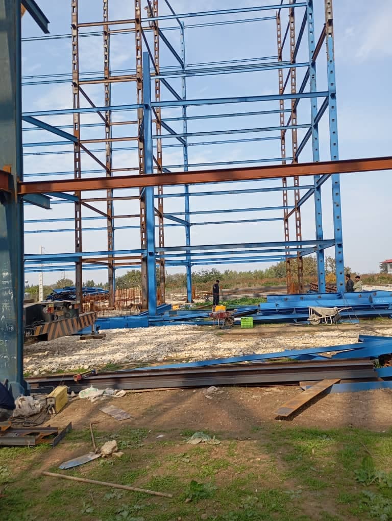 ساخت و نصب سازه های فلزی ایمن فلز جعفری در کرج